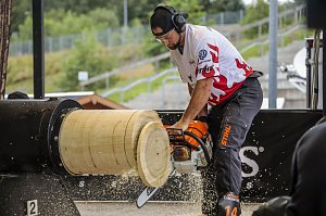 Deutschlands beste Sportholzfäller kommen nach Nohra