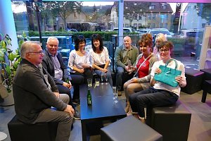 Afterwork-Party im Opel-Autohaus