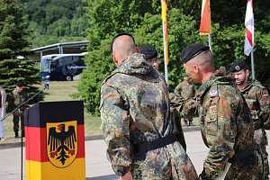 Einheiten der Bundeswehr verabschiedet