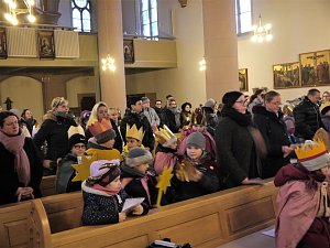 Sternsinger in der Kirche