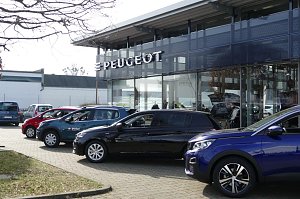 Autohaus Er&ouml;ffnung