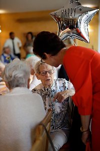 Liesbeth G&ouml;ber aus M&uuml;hlhausen feierte am Sonntag ihren 100. Geburtstag