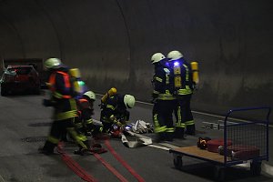 Gro&szlig;&uuml;bung im H&ouml;llbergtunnel