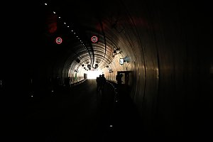 Gro&szlig;&uuml;bung im H&ouml;llbergtunnel