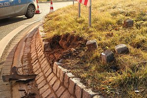 Mit zwei Promille auf Kreisel aufgefahren