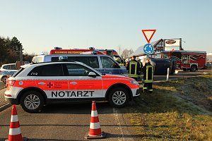 Mit zwei Promille auf Kreisel aufgefahren