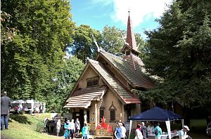 Eine Kirche zieht um