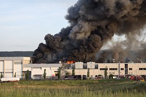 Erste Fotos vonden L&ouml;scharbeiten