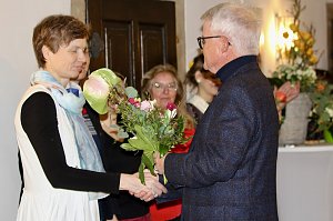 Kreative Frauen aus Th&uuml;ringen bei der Vernissage im Langensalzaer Rathaus