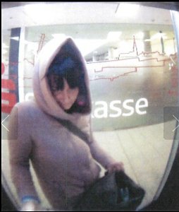 T&auml;terin versucht Geld abzuheben 