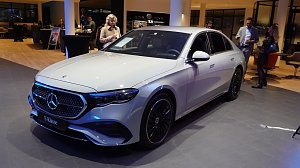Im Mercedes-Autohaus Peter: Die neue E-Klasse
