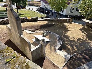 Mahnmalsanierung in Breitenbach