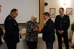Ehrungen und Bef&ouml;rderungen f&uuml;r Feuerwehrkameraden