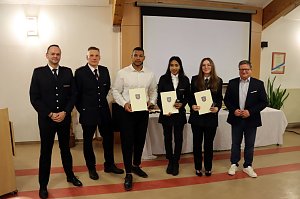 Ehrungen und Bef&ouml;rderungen f&uuml;r Feuerwehrkameraden