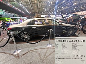 Peter Blei unterwegs auf der Automesse Erfurt