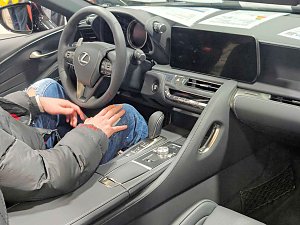 Peter Blei unterwegs auf der Automesse Erfurt