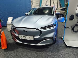 Peter Blei unterwegs auf der Automesse Erfurt