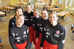 THC servierte im "Restaurant des Herzens"