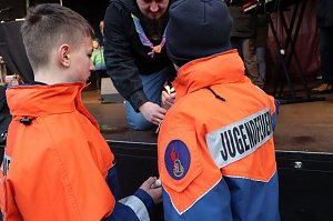 Das Friedenslicht ist in Heiligenstadt angekommen und wurde weiter verteilt