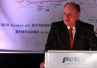 Bild: G&auml;ste begr&uuml;&szlig;t