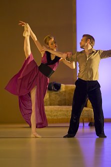 Probenfoto Kameliendame (Foto: Tilmann Graner)