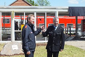 Schl&uuml;ssel&uuml;bergabe (Foto: Bundespolizei)