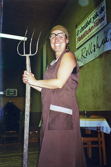 Nicole Curdt kommt von der Arbeit (Foto: G. Germeshausen)