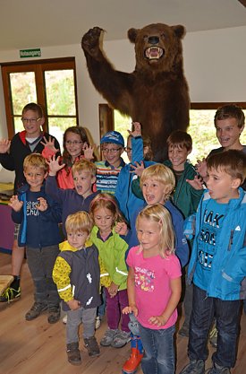 Bild: Kinder im B&auml;renpark