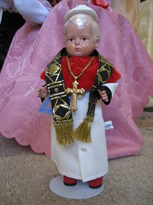 Bild: Papst Puppe