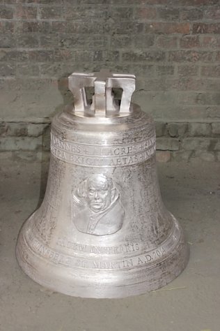 Bild: Neue Papstglocke
