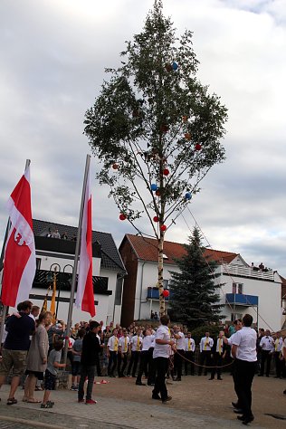 Bild: Setzen Kirmesbaum
