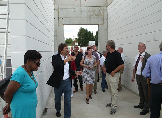 Grundsteinlegung (Foto: Tobias Wendehost)