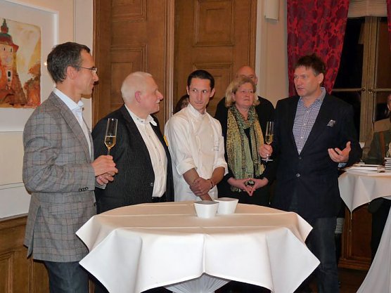 Kulinarik und Kunst (Foto: Karl-Heinz Herrmann) Kulinarik und Kunst (Foto: Karl-Heinz Herrmann)