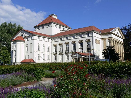 Theater in Nordhausen (Foto: I. Kühn) Theater in Nordhausen (Foto: I. Kühn)