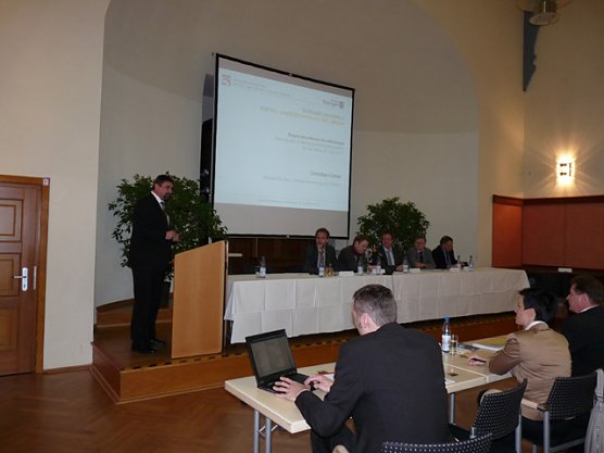 Regionalkonferenz eröffnet (Foto: Karl-Heinz Herrmann) Regionalkonferenz eröffnet (Foto: Karl-Heinz Herrmann)