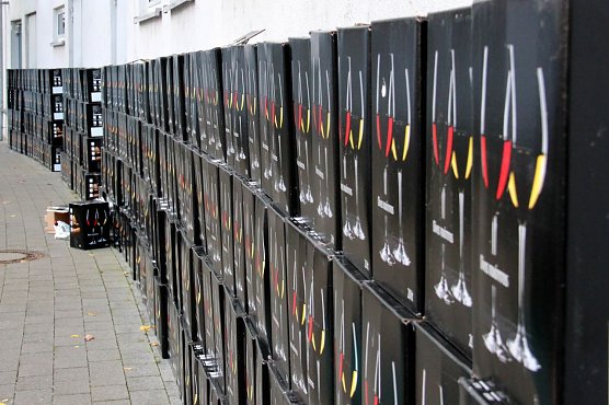 Die Drogenkartons nach dem Abtransport zur Polizei (Foto: Polizei Kassel) Die Drogenkartons nach dem Abtransport zur Polizei (Foto: Polizei Kassel)