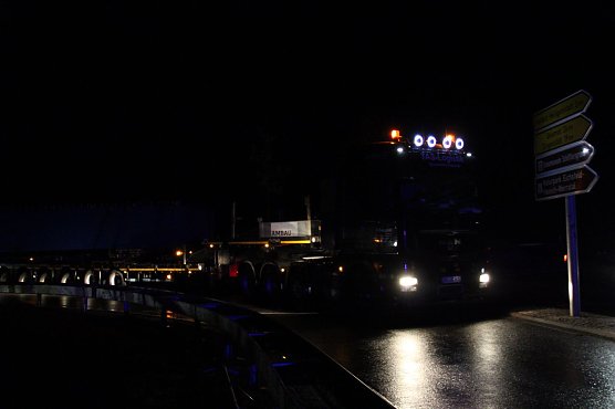 Br&uuml;ckentransport (Foto: Thomas Fleischhauer)