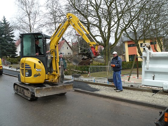 Arbeiten beim Schwalbennest (Foto: Ilka K&uuml;hn)