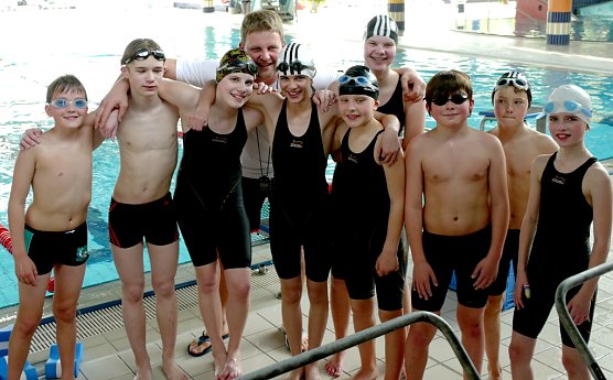 Schwimmtraining im Leinebad (Foto: Ilka K&uuml;hn)