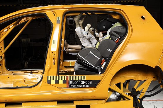 Kindersitze m&uuml;ssen sicher sein (Foto: ADAC)