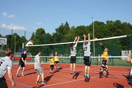 Er&ouml;ffnungsspiel (Foto: Elke Sagorski)