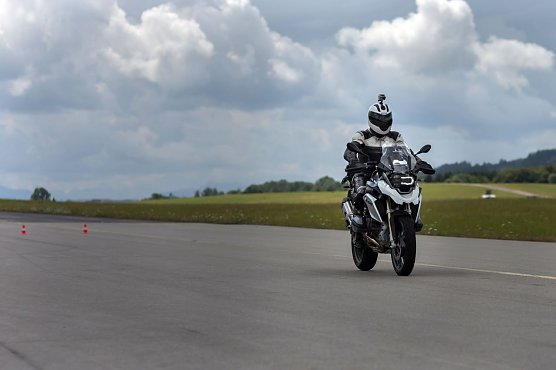 Jetzt auch Kr&auml;der im test (Foto: ADAC)