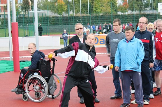 Behindertensport (Foto: Gisela Reinhardt) Behindertensport (Foto: Gisela Reinhardt)