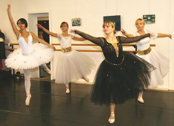 Ballett "Der Nußknacker" (Foto: Günter Herting) Ballett "Der Nußknacker" (Foto: Günter Herting)