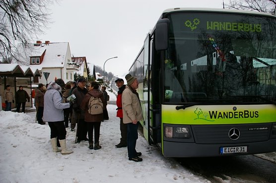 Wanderbus Krippenweg (Foto: Ilka Kühn) Wanderbus Krippenweg (Foto: Ilka Kühn)