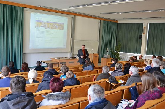 Jede Menge Infos am 12. April (Foto: Tina Schneppe, FHN) Jede Menge Infos am 12. April (Foto: Tina Schneppe, FHN)