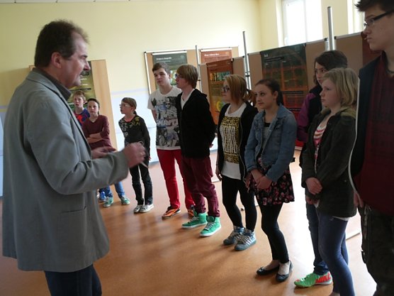 Ausstellungseröffnung Regelschule Worbis (Foto: Ilka Kühn) Ausstellungseröffnung Regelschule Worbis (Foto: Ilka Kühn)