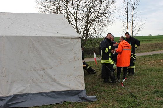 Kontrolliertes Abbrennen (Foto: Karl-Heinz Herrmann)