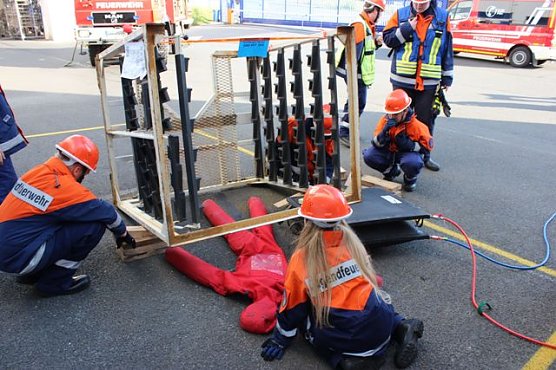 &Uuml;bung Arbeitsunfall (Foto: Feuerwehr Heiligenstadt)