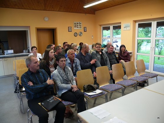 Bürgerversammlung in Kaltohmfeld (Foto: Ilka Kühn) Bürgerversammlung in Kaltohmfeld (Foto: Ilka Kühn)